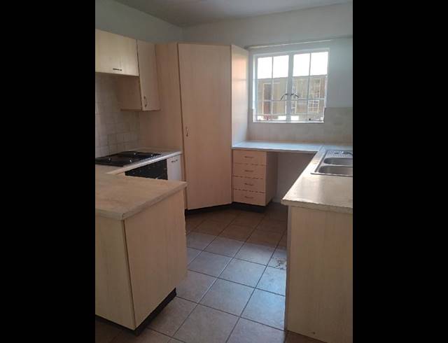 2 BEDROOM PROPERTY TO RENT IN RIETVALLEIRAND